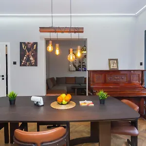  Apartment Boutique Paradise
