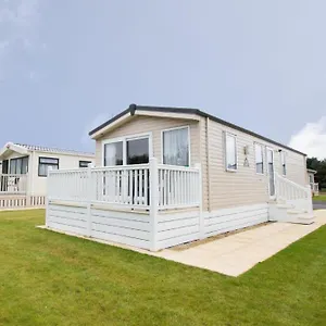 https://cedar-lodge-pocklington.yorkshirehotels.net